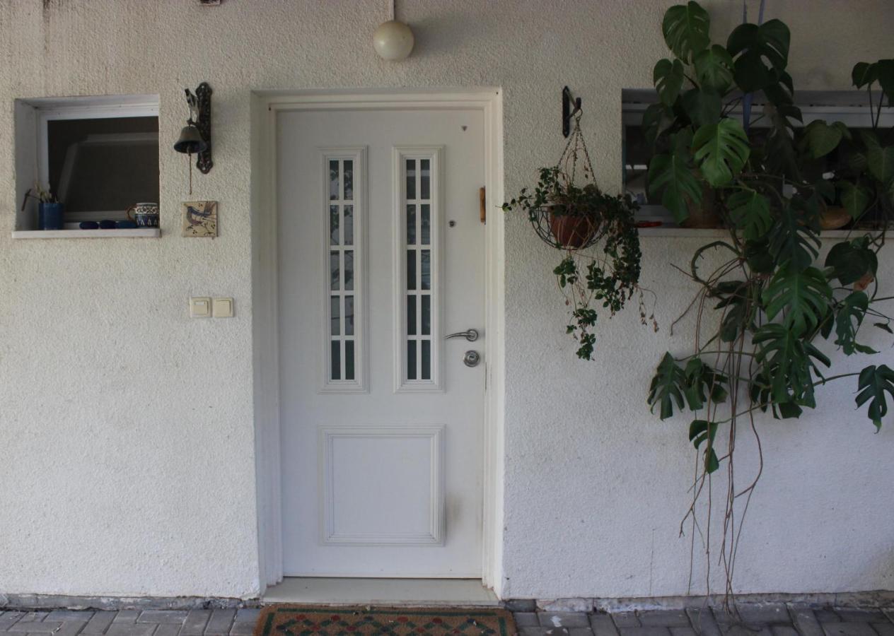 Chez Rothman Sublet Shadmot Devora Exterior photo